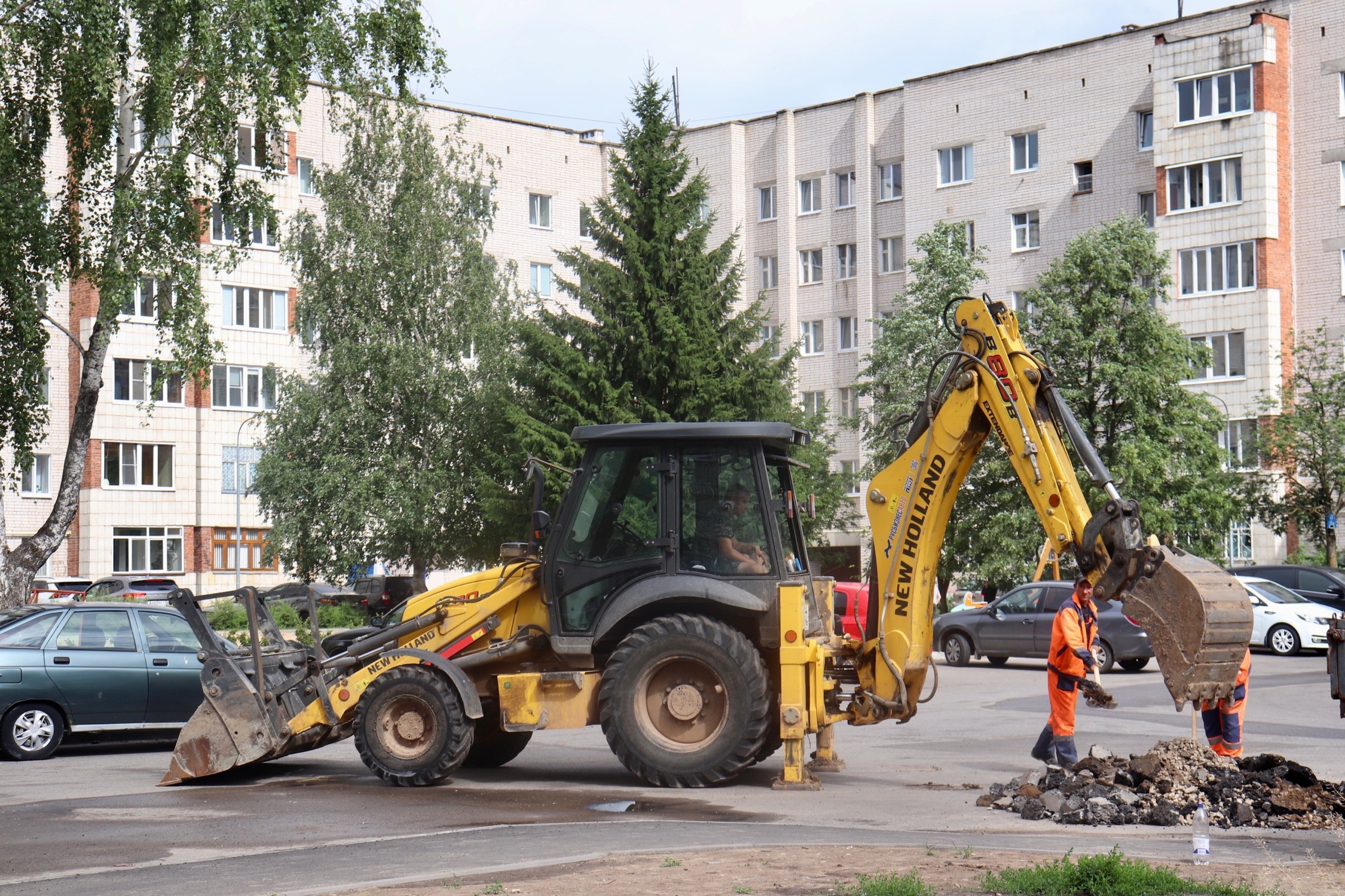 Михаил Афанасьев ознакомился с ходом капремонта многоквартирных домов и благоустройства  дворов по программе «Наш двор» в Зеленодольском районе | 20.06.2024 |  Зеленодольск - БезФормата